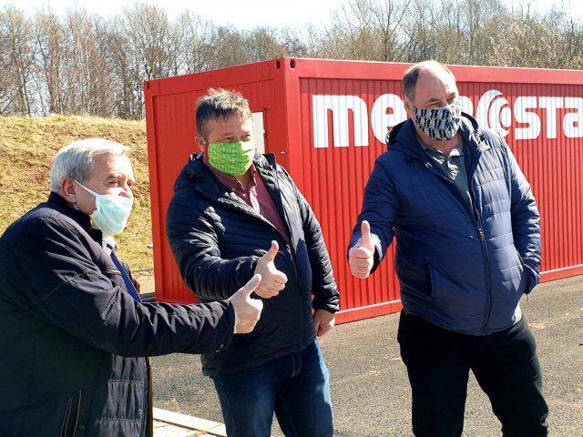 Sąsiedzi z Czech przekazali pomoc na ręce Burmistrza Mieroszowa