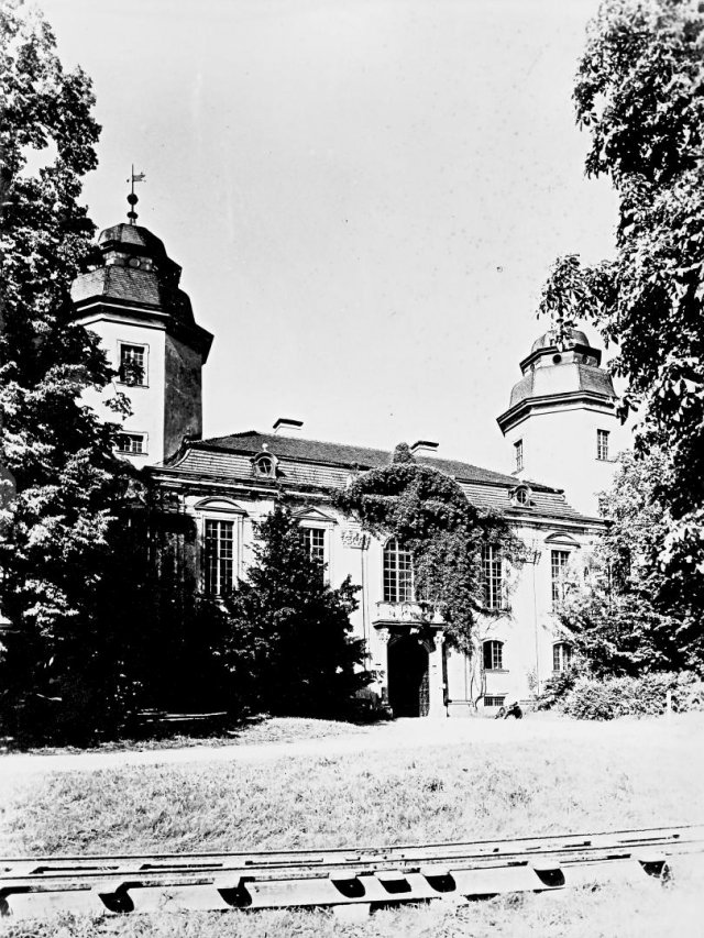 książ