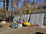 Odwiedzili groby poległych żołnierzy