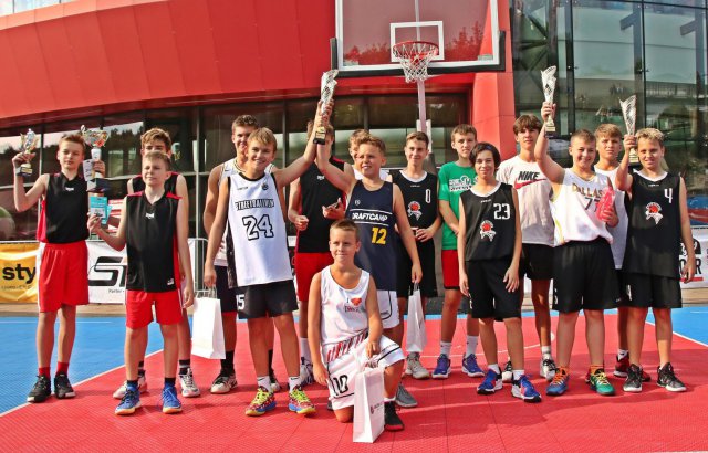 [FOTO] II edycja Otwartych Mistrzostw Wałbrzycha w Koszykówce 3x3 Victoria Cup