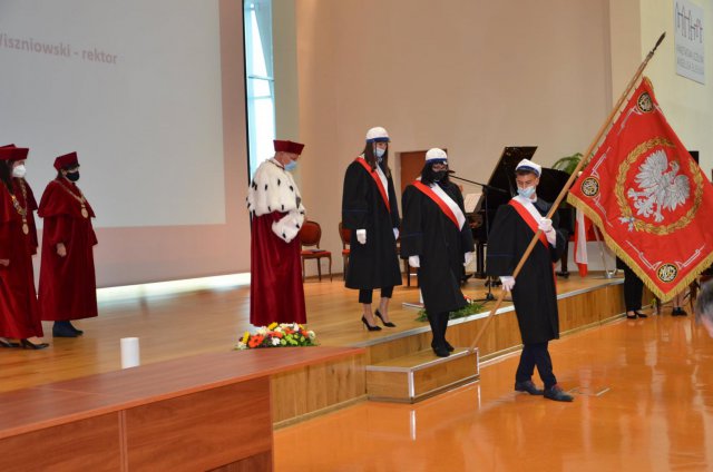 [FOTO] Rozpoczęcie roku akademickiego na Uczelni Silesiusa w Wałbrzychu