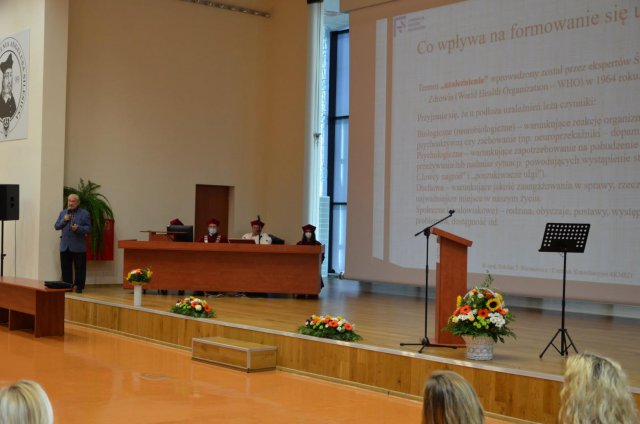 [FOTO] Rozpoczęcie roku akademickiego na Uczelni Silesiusa w Wałbrzychu