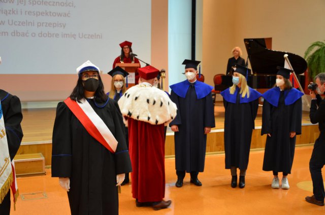 [FOTO] Rozpoczęcie roku akademickiego na Uczelni Silesiusa w Wałbrzychu