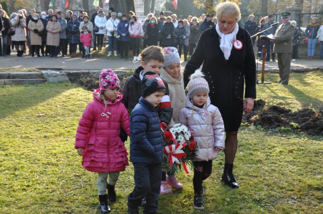 [FOTO] Powiatowe Obchody Święta Niepodległości w Szczawnie-Zdroju