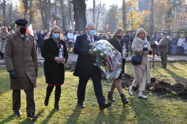 [FOTO] Powiatowe Obchody Święta Niepodległości w Szczawnie-Zdroju