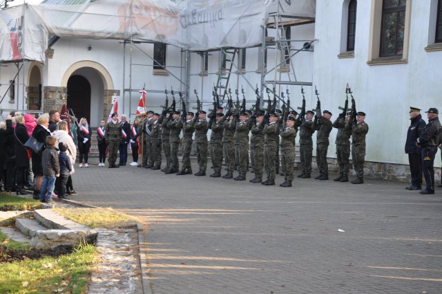 [FOTO] Powiatowe Obchody Święta Niepodległości w Szczawnie-Zdroju