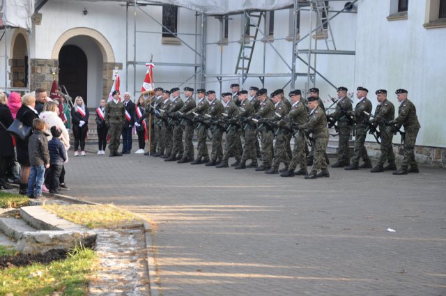 [FOTO] Powiatowe Obchody Święta Niepodległości w Szczawnie-Zdroju