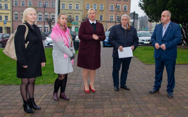 Do Mieroszowa dotarł Mikrobus