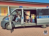 Boguszowscy policjanci odwiedzili przedszkolaków i rozmawiali z nimi o bezpieczeństwie podczas zbliżających się wakacji