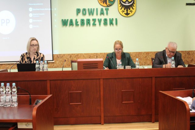 XXXVII Sesja Rady Powiatu Wałbrzyskiego za nami. Jakie decyzje podjęto?