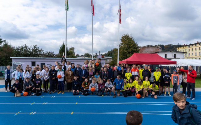 Zawody Lekkoatletyczne powiatu wałbrzyskiego w Mieroszowie rozstrzygnięte [Foto]