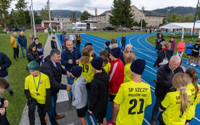 Zawody Lekkoatletyczne powiatu wałbrzyskiego w Mieroszowie rozstrzygnięte [Foto]