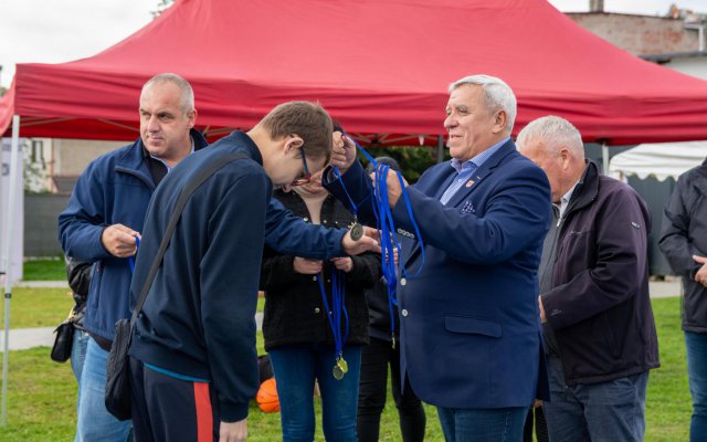 Zawody Lekkoatletyczne powiatu wałbrzyskiego w Mieroszowie rozstrzygnięte [Foto]