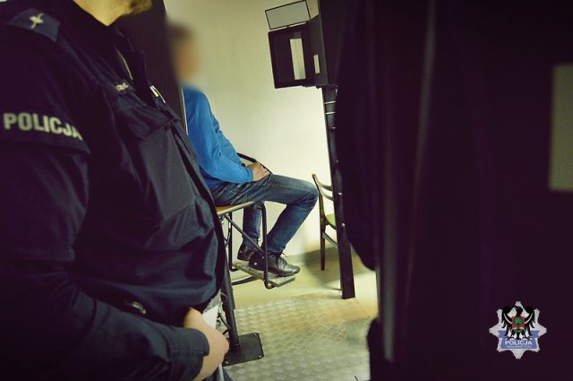 Od pięciu lat grozili mieszkańcom, niszczyli mienie, wlewając kwas do pojazdów i mieszkań i podżegali innych do podobnych czynów. Grozi im 15 lat odsiadki