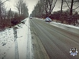 Zderzenie busa z motorowerem i dachowanie w Borównie [Foto]