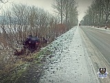 Zderzenie busa z motorowerem i dachowanie w Borównie [Foto]