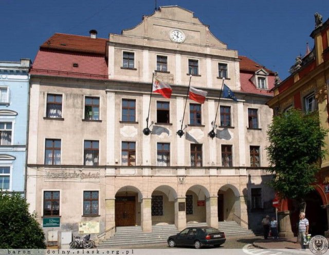 Postęp prac przy remoncie mieroszowskiego ratusza [Foto]