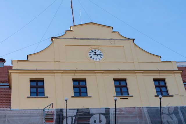 Postęp prac przy remoncie mieroszowskiego ratusza [Foto]