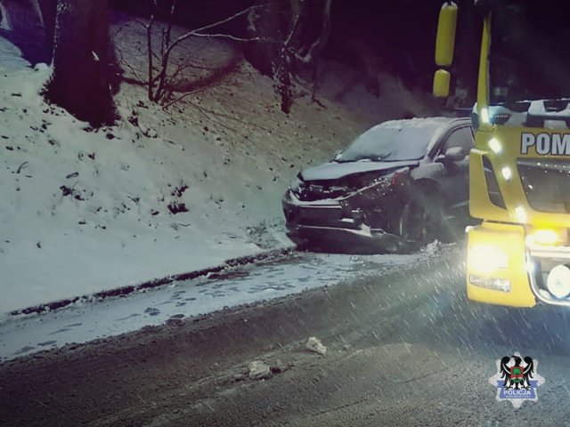 Trudne warunki na drogach. Trzy kolizje drogowe jednego poranka [Foto]