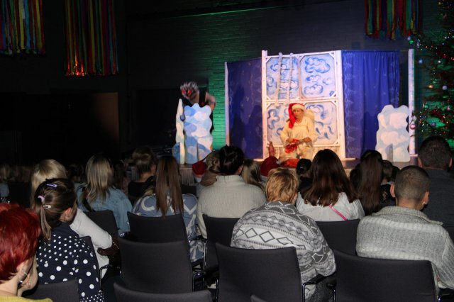 Teatralno-mikołajkowe zakończenie projektu w Czarnym Borze [Foto]