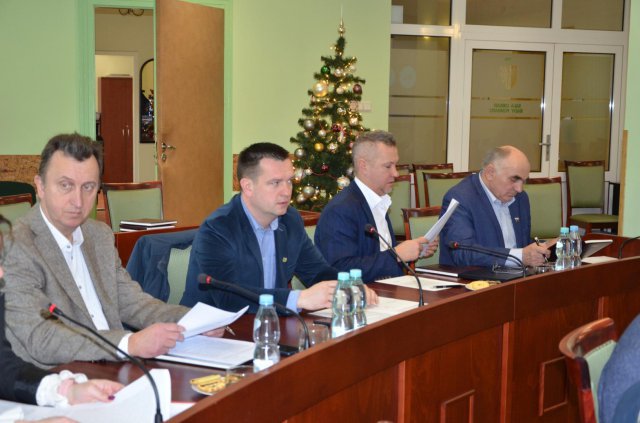 Uchwalono budżet powiatu wałbrzyskiego na rok 2023 [Szczegóły]