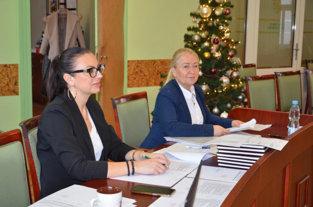 Uchwalono budżet powiatu wałbrzyskiego na rok 2023 [Szczegóły]