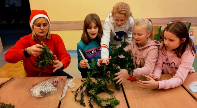Warsztaty świąteczne w PSP nr 15 w Wałbrzychu [Foto]