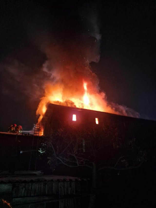 Pożar budynku mieszkalnego w Jabłowie. Pomóżmy pogorzelcom! [Foto, Zbiórka]