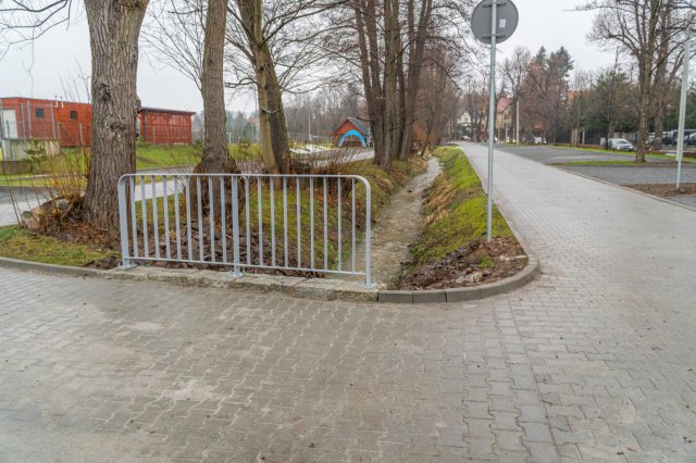 Otwarto nowy parking w Szczawnie-Zdroju. Ponadto powstał zbiornik na wodę i altana [Szczegóły, Foto]