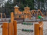 Kolejna duża inwestycja w Szczawnie-Zdroju dobiega końca. Ogród różany i plac zabaw w Parku Szwedzkim niebawem bbędą gotowe