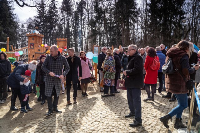 Otwarto plac zabaw w Parku Szwedzkim w Szczawnie-Zdroju [Foto]