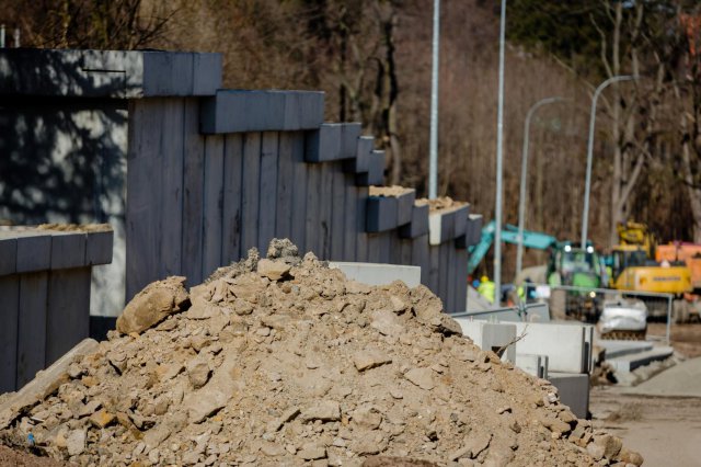 Trwa przebudowa DW367 w Wałbrzychu [Foto]