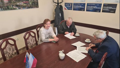 Podpisano umowę na przebudowę ul. Powstańców w Mieroszowie