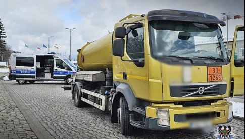 Wałbrzyscy policjanci skontrolowali pojazdy przewożące paliwa