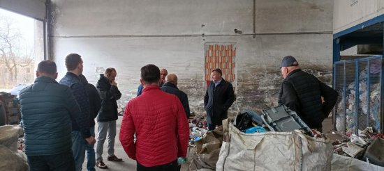 Radni z Boguszowa odwiedzili instalację przetwarzania odpadów [Foto]
