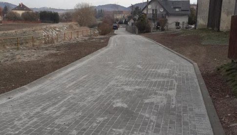Zakończyła się przebudowa drogi w Witkowie [Foto]