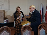 Młodzi mieszkańcy gminy Mieroszów otrzymali nowy sprzęt komputerowy [Foto]