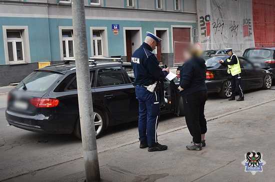 Zderzenie trzech pojazdów na Sobięcinie. Powodem niezachowanie bezpiecznej odległości [Foto]