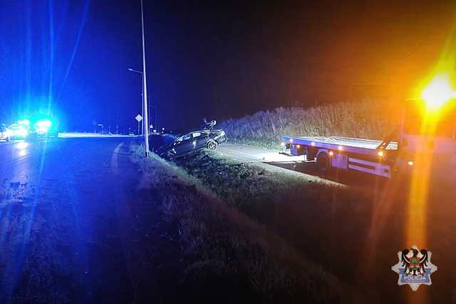 Pijany 28-latek podjął ucieczkę przed policją i wpadł do rowu [FOTO]