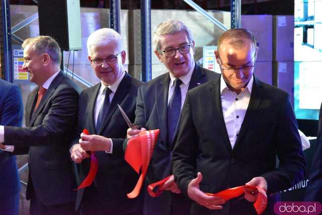 Za nami otwarcie nowego kompleksu i hali przemysłowej John Cotton na WSSE w Szczawnie-Zdroju [FOTO]