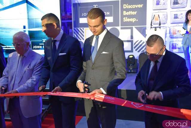 Za nami otwarcie nowego kompleksu i hali przemysłowej John Cotton na WSSE w Szczawnie-Zdroju [FOTO]