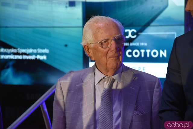 Za nami otwarcie nowego kompleksu i hali przemysłowej John Cotton na WSSE w Szczawnie-Zdroju [FOTO]