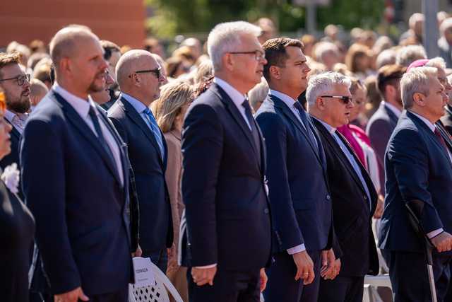 [FOTO] Uroczyście otwarto nowy zespół szkolno-przedszkolny w Szczawnie-Zdroju