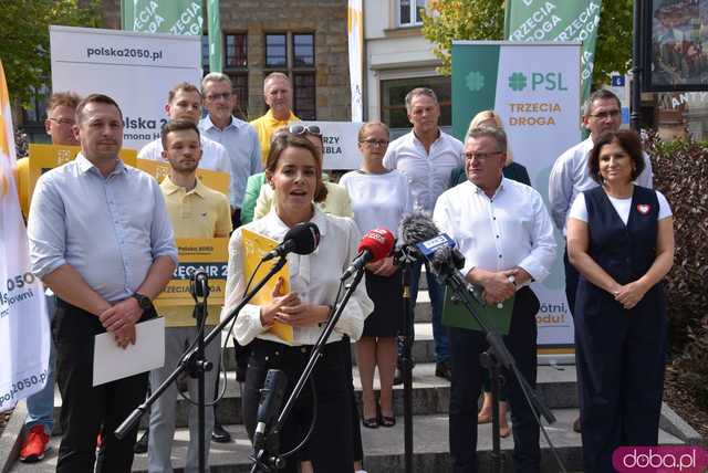 [WIDEO, FOTO] KKW Trzecia Droga PSL - PL2050 przedstawił kandydatów do Sejmu i Senatu w tegorocznych wyborach parlamentarnych