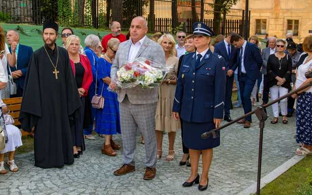 [FOTO] W Mieroszowie powstał Skwer Sybiraków. Za nami uroczyste odsłonięcie tablicy