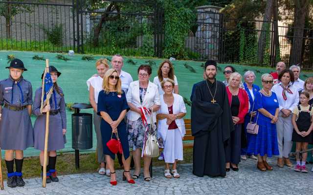 [FOTO] W Mieroszowie powstał Skwer Sybiraków. Za nami uroczyste odsłonięcie tablicy