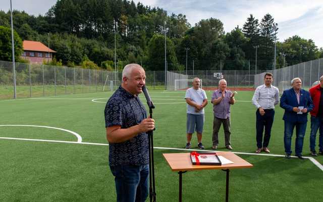 [FOTO] Dwa obiekty sportowe w Mieroszowie gotowe do użytku po modernizacji