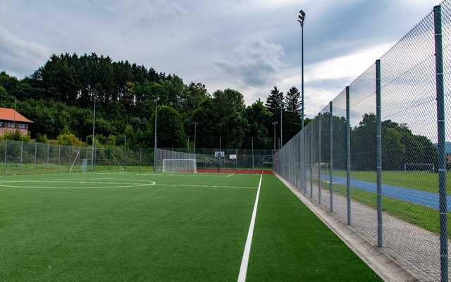[FOTO] Dwa obiekty sportowe w Mieroszowie gotowe do użytku po modernizacji