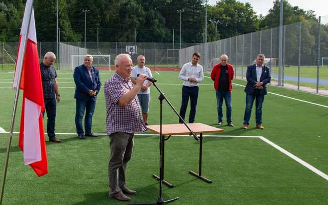 [FOTO] Dwa obiekty sportowe w Mieroszowie gotowe do użytku po modernizacji