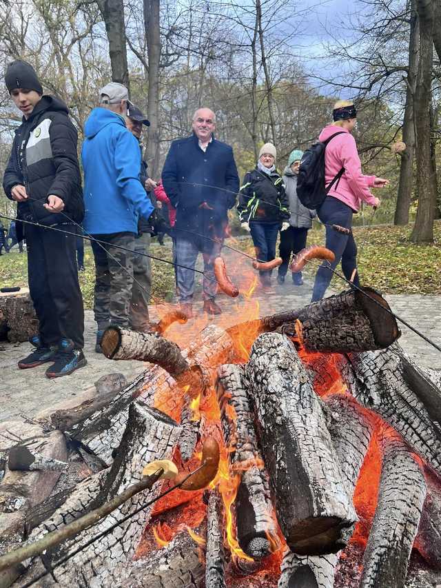 [FOTO] Otwarto teren rekreacyjny przy wzgórzu Gedymina. Powstały ścieżki spacerowe i mała plaża